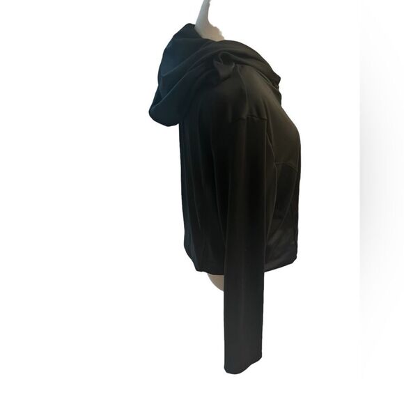 VICTORIA'S SECRET
ON POINT xxl black cropped hooded jacket nwt black - Picture 2 of 13